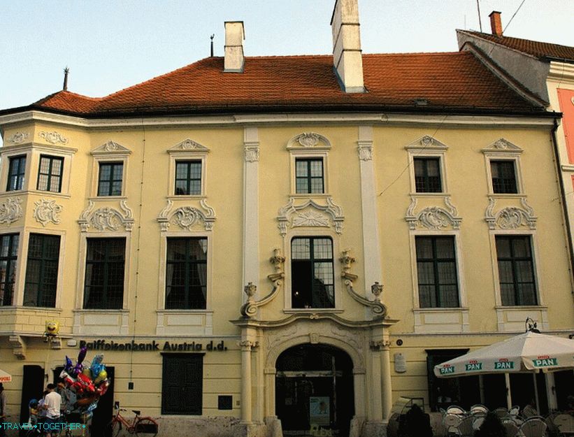 Palača