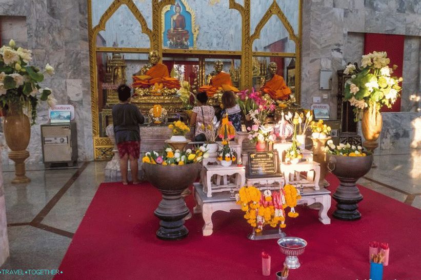 Inside Wat Chalong
