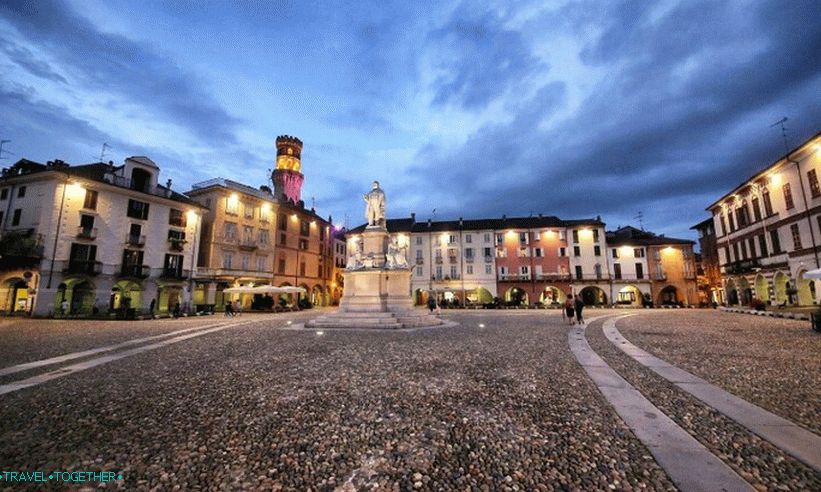 Piazza Cavour