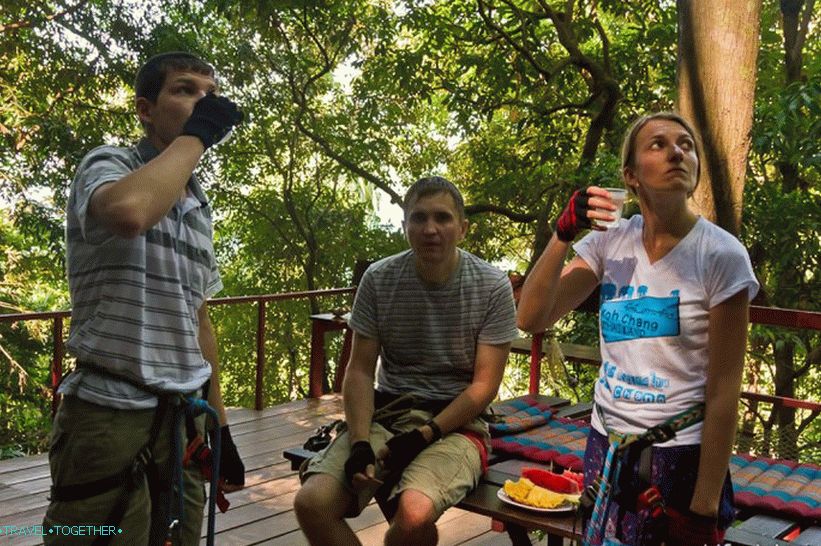 Prigrizek pred zip linijami