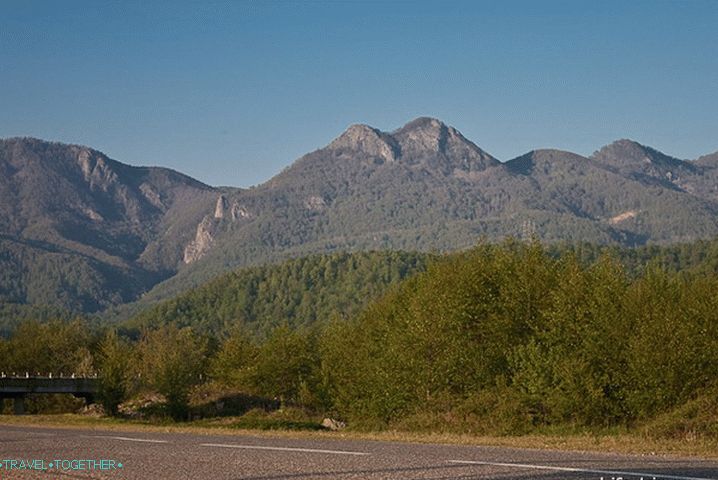 Gorska dva brata. Kavkaz. Okrožje Tuapse.