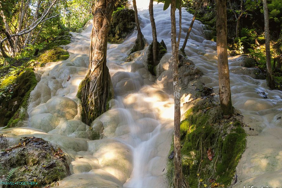 Eden od slapov Buatong
