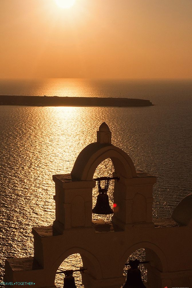 ogled sončnega zahoda na Santoriniju