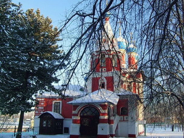 Uglich. Cerkev Tsarevicha Dmitrija na krvi.