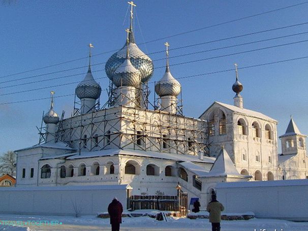 Uglich. Vstajenje samostana.