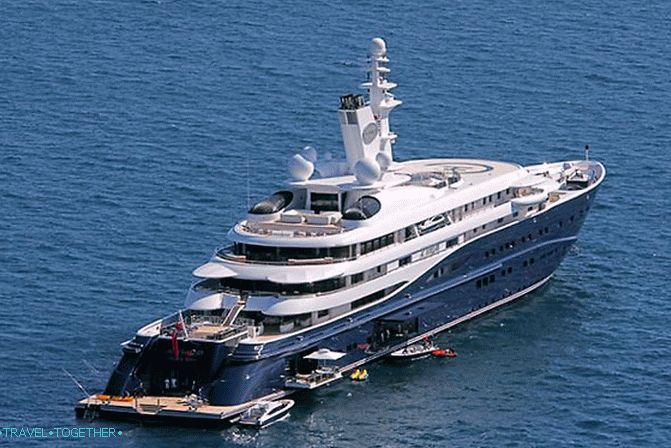 Zvezde v Grčiji. ></p>
<p>Poleg znanih gostov iz čezmorskih držav, Grčije in natančneje otoka Skorpios, letos obiskal Dmitry in Ekaterina Rybolovlev. Poročali so, da jih je resnično navdušila lepota tega narave. </p>
<p>Tisti, ki so vsaj enkrat obiskali Grčijo, so obiskali vsaj enega resnično lepi kotički te države se bodo spomnili vašega potovanja vse življenje in zagotovo se bom večkrat vrnil k tem obale. Vrnite se, da uživate v morju, soncu in utonite iščete duhovne resnice ali pa samo pijete skodelico kave v grščini. Konec koncev, beseda Yassou se ne prevaja le kot “zbogom” pomeni “zdravo”. </p>
<p><img src=